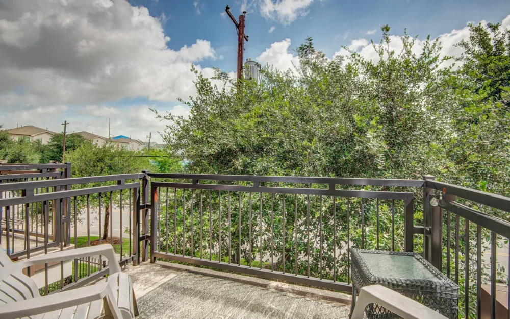 2818 Polk Street Houston, TX 77003
