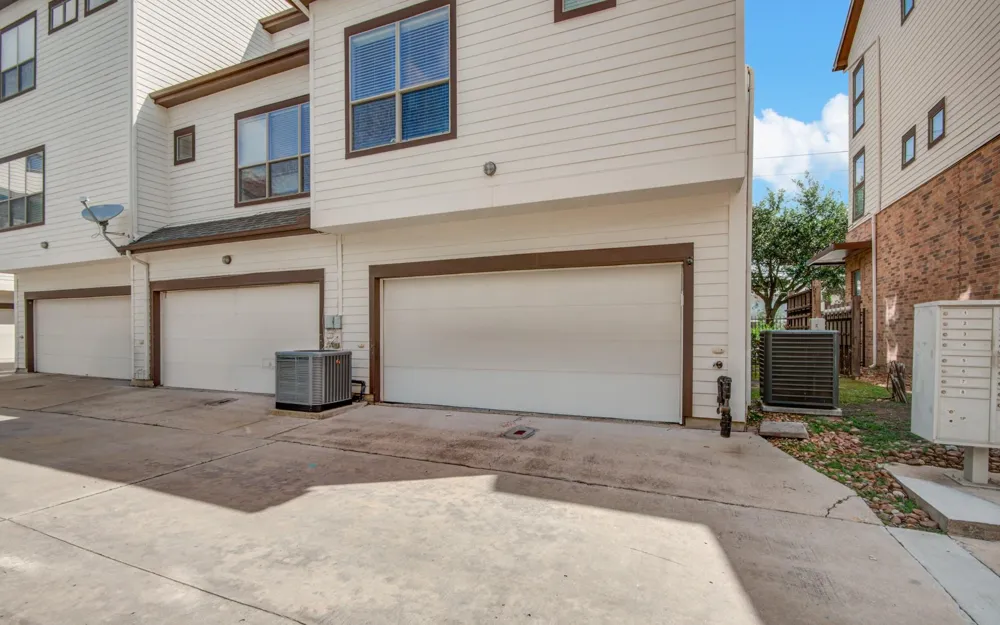 2818 Polk Street Houston, TX 77003