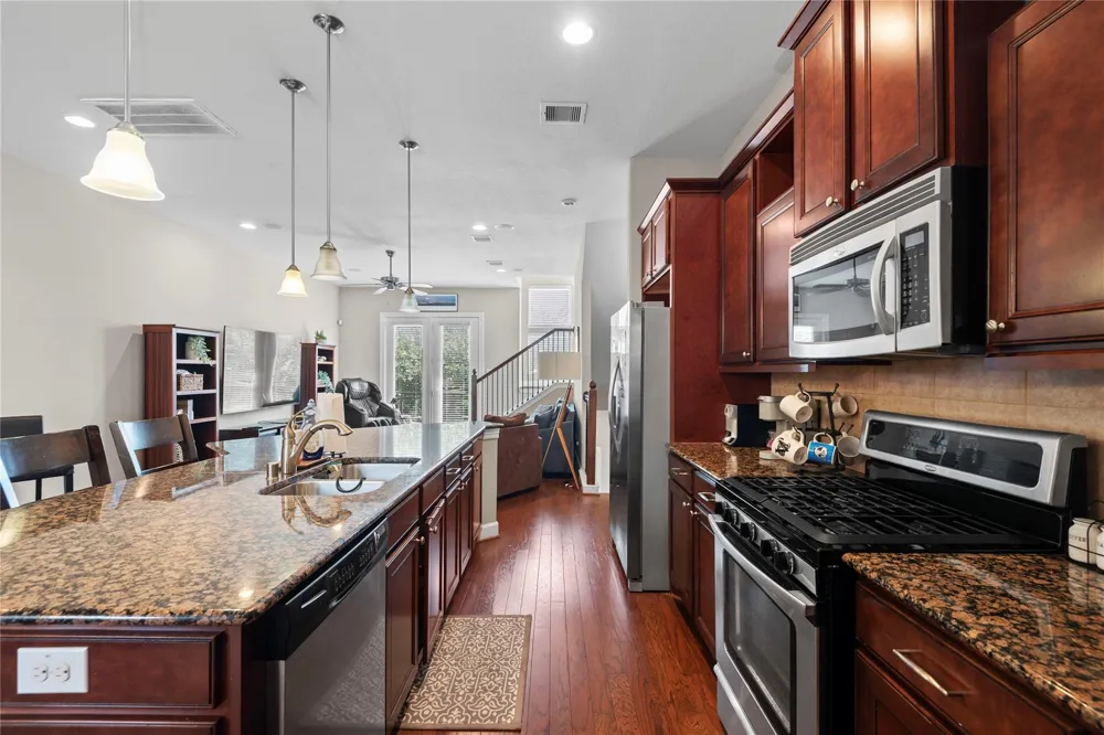 2818 Polk Street Houston, TX 77003