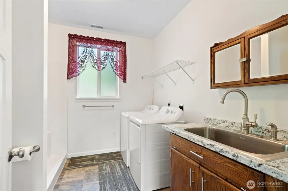 70 E Dabob Road Shelton, WA 98584