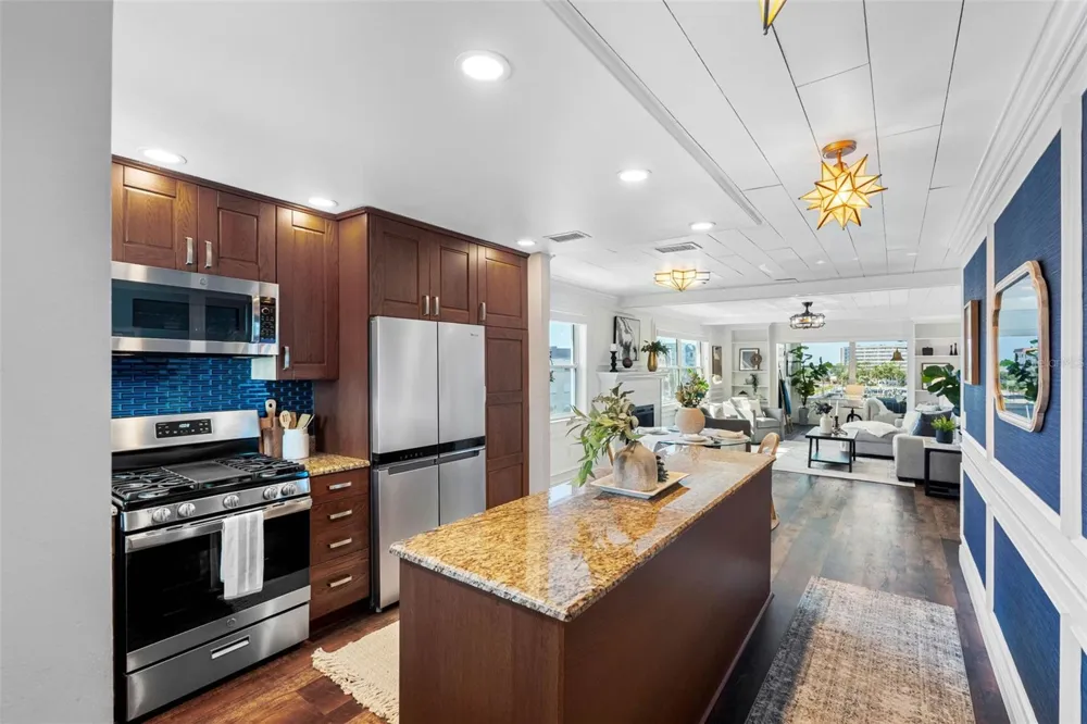 5940 30TH AVENUE S #301 Gulfport, FL 33707