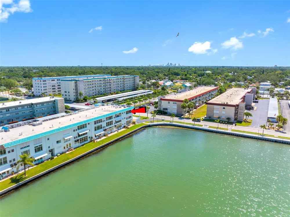 5940 30TH AVENUE S #301 Gulfport, FL 33707