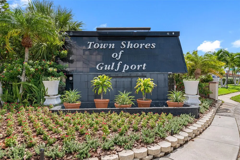 5940 30TH AVENUE S #301 Gulfport, FL 33707