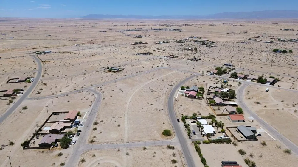 2304 Shore Hawk Avenue Thermal, CA 92274