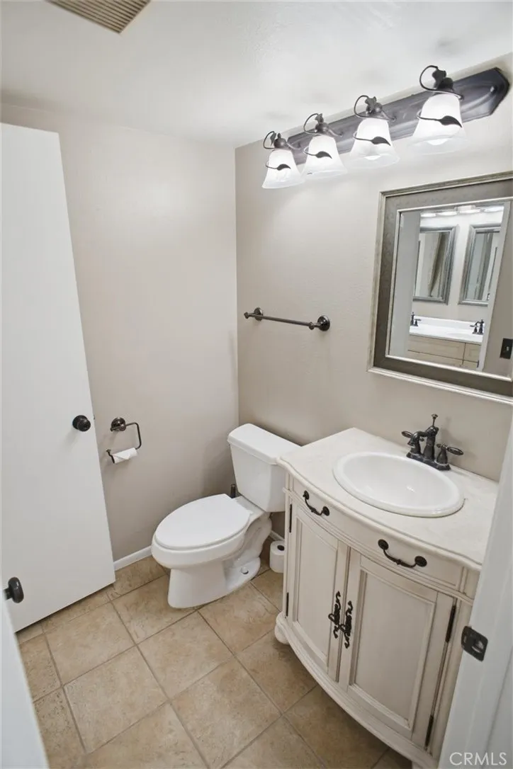 23971 Arroyo Park #82 Valencia, CA 91355