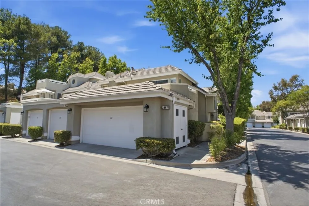 23971 Arroyo Park #82 Valencia, CA 91355