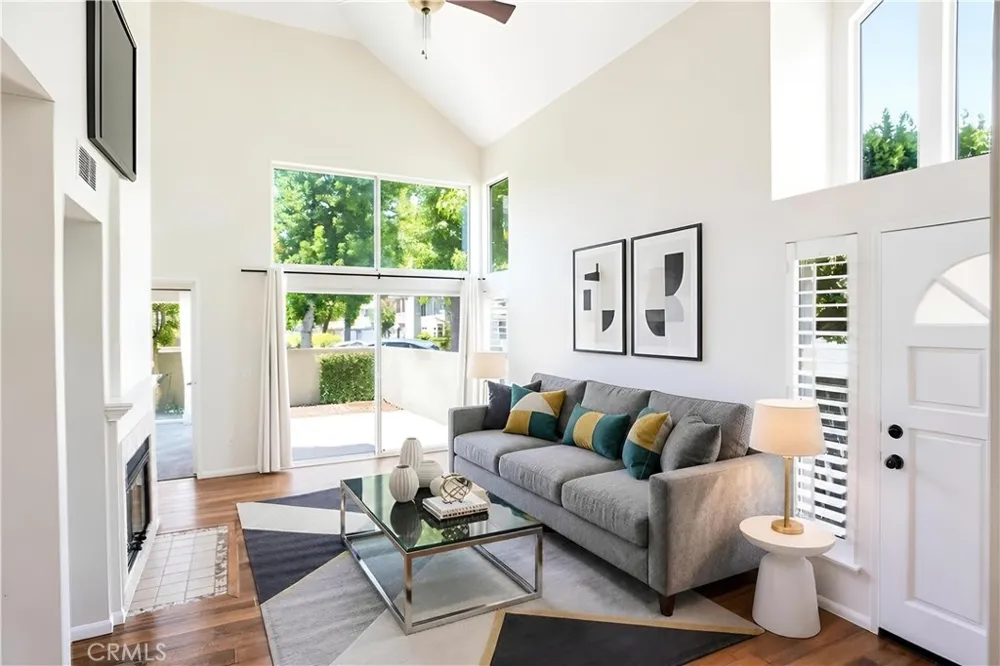 23971 Arroyo Park #82 Valencia, CA 91355