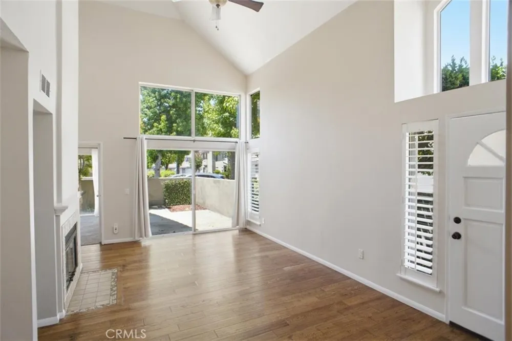 23971 Arroyo Park #82 Valencia, CA 91355
