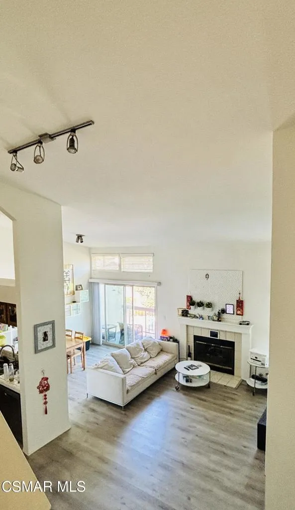 825 Warwick Avenue Thousand Oaks, CA 91360