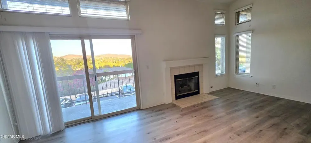 825 Warwick Avenue Thousand Oaks, CA 91360