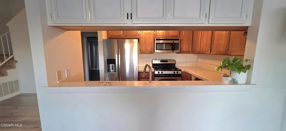 825 Warwick Avenue Thousand Oaks, CA 91360