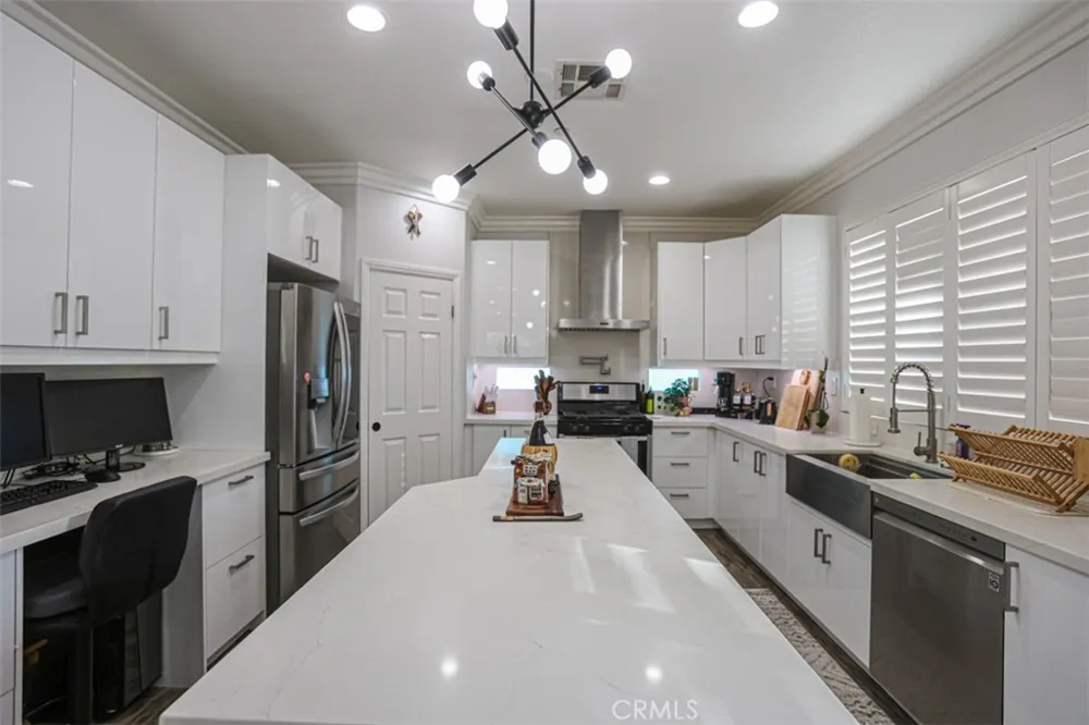 4696 Parkscape Riverside, CA 92505