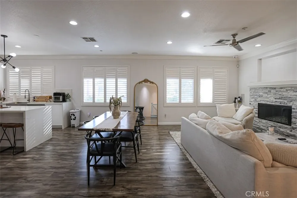 4696 Parkscape Riverside, CA 92505