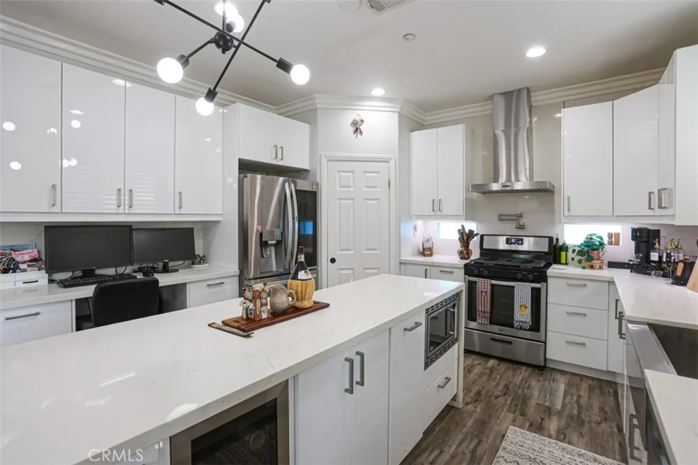 4696 Parkscape Riverside, CA 92505