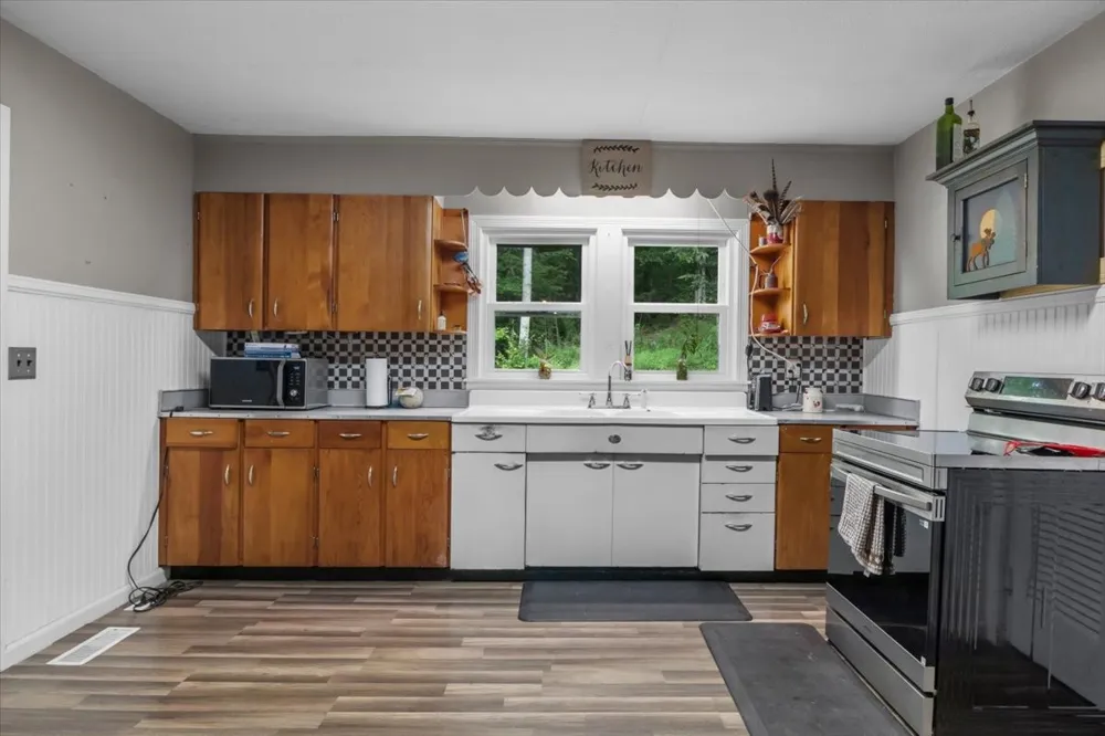 2035 Skyview Dr Centerville, TN 37033