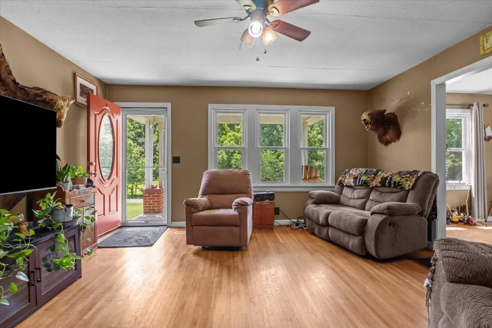 2035 Skyview Dr Centerville, TN 37033