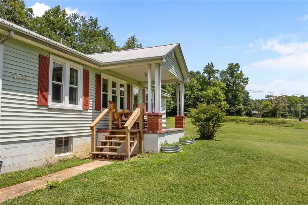 2035 Skyview Dr Centerville, TN 37033