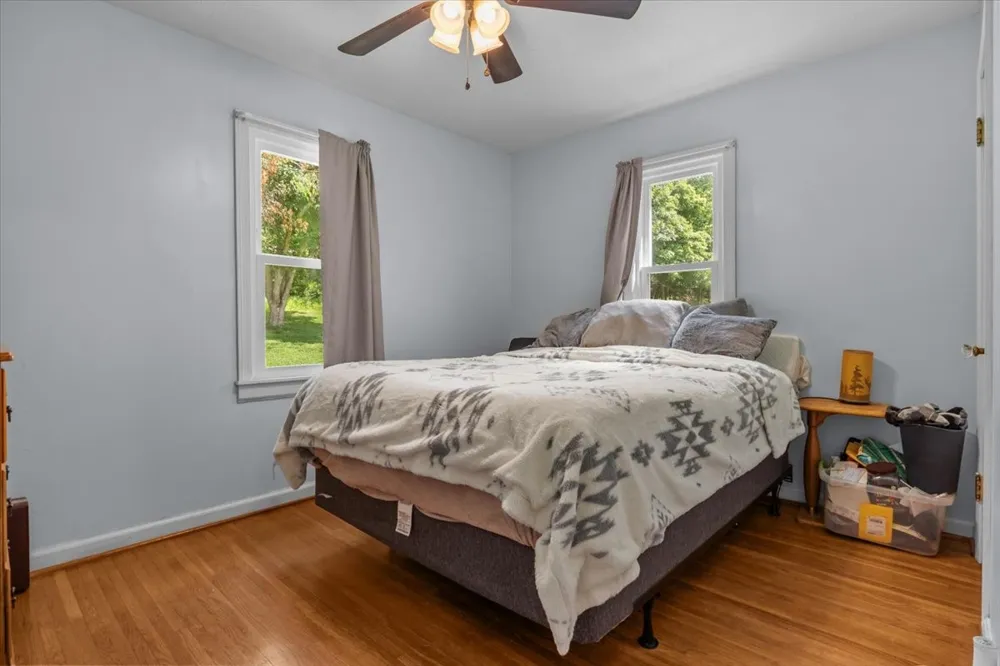 2035 Skyview Dr Centerville, TN 37033