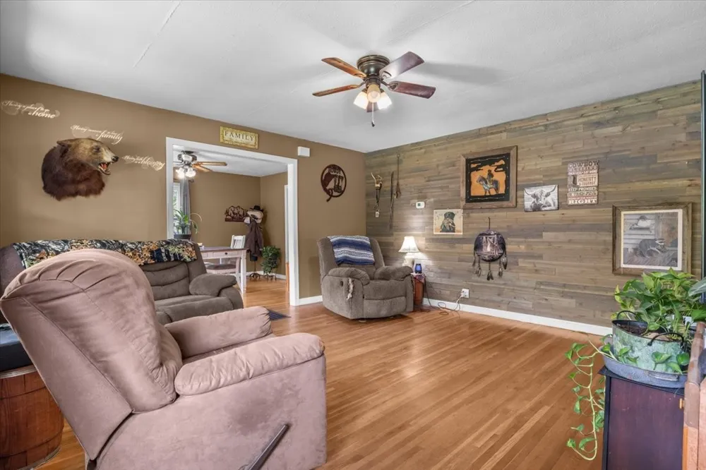 2035 Skyview Dr Centerville, TN 37033