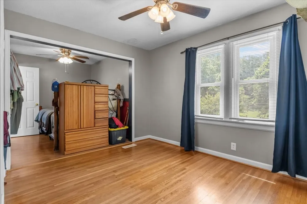 2035 Skyview Dr Centerville, TN 37033