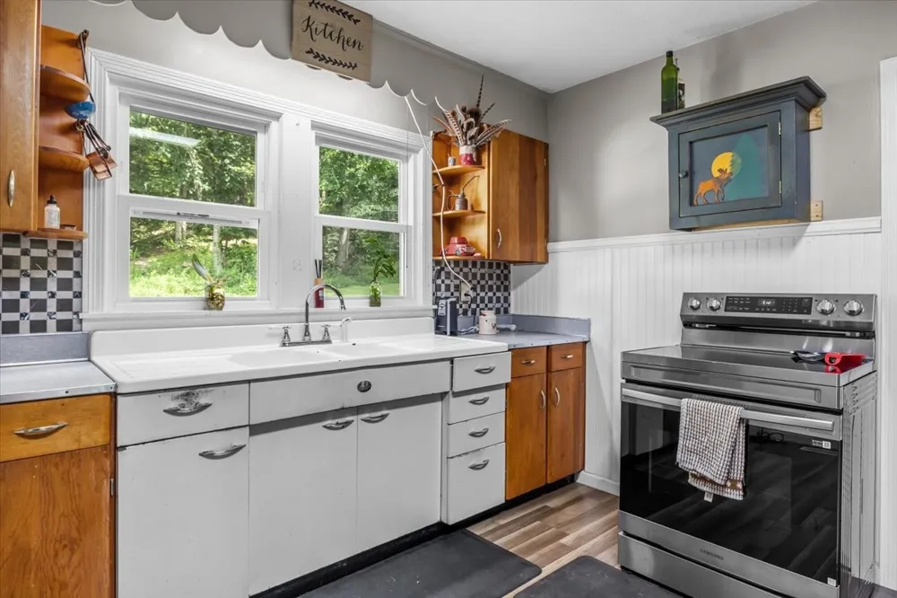 2035 Skyview Dr Centerville, TN 37033
