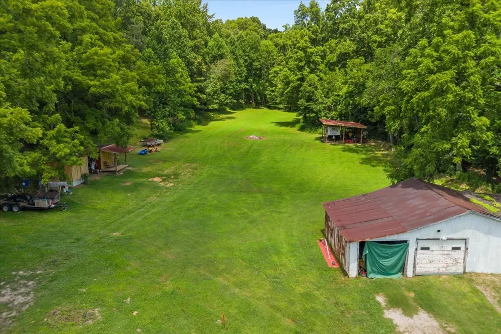 2035 Skyview Dr Centerville, TN 37033