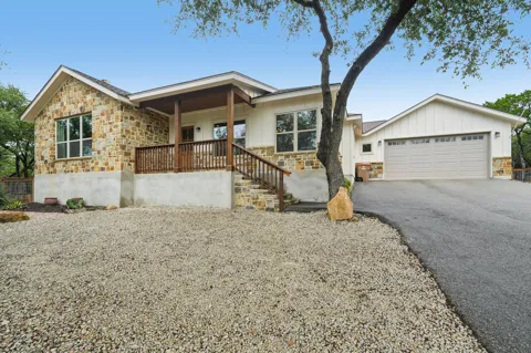 190 Magnolia Meadow