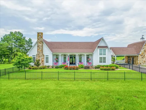 548 County Road 2301