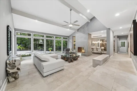 2411 Oakbank Drive