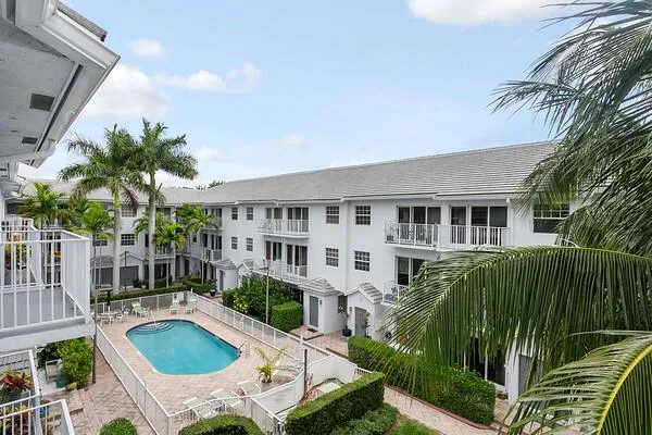 2725 NE 8th Avenue #118 Wilton Manors, FL 33334