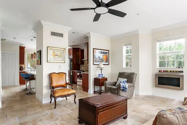 2725 NE 8th Avenue #118 Wilton Manors, FL 33334