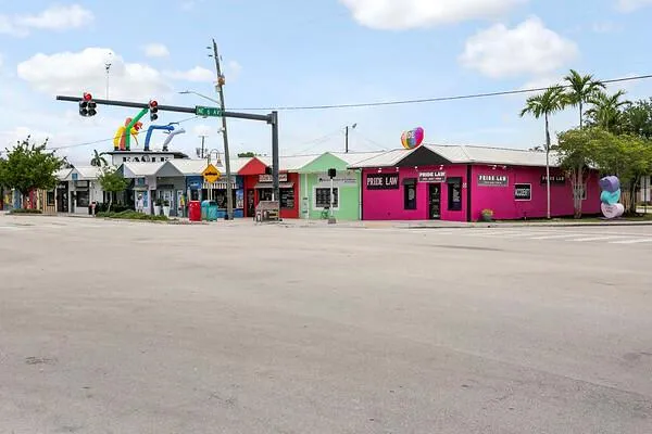 2725 NE 8th Avenue #118 Wilton Manors, FL 33334