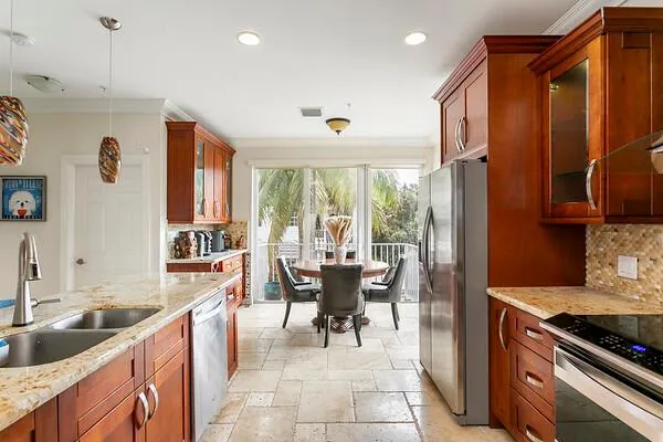 2725 NE 8th Avenue #118 Wilton Manors, FL 33334