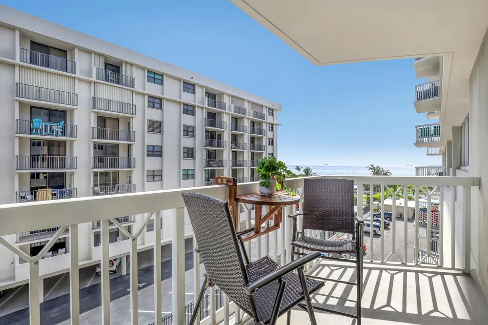 125 S Ocean Avenue #505 Palm Beach Shores, FL 33404