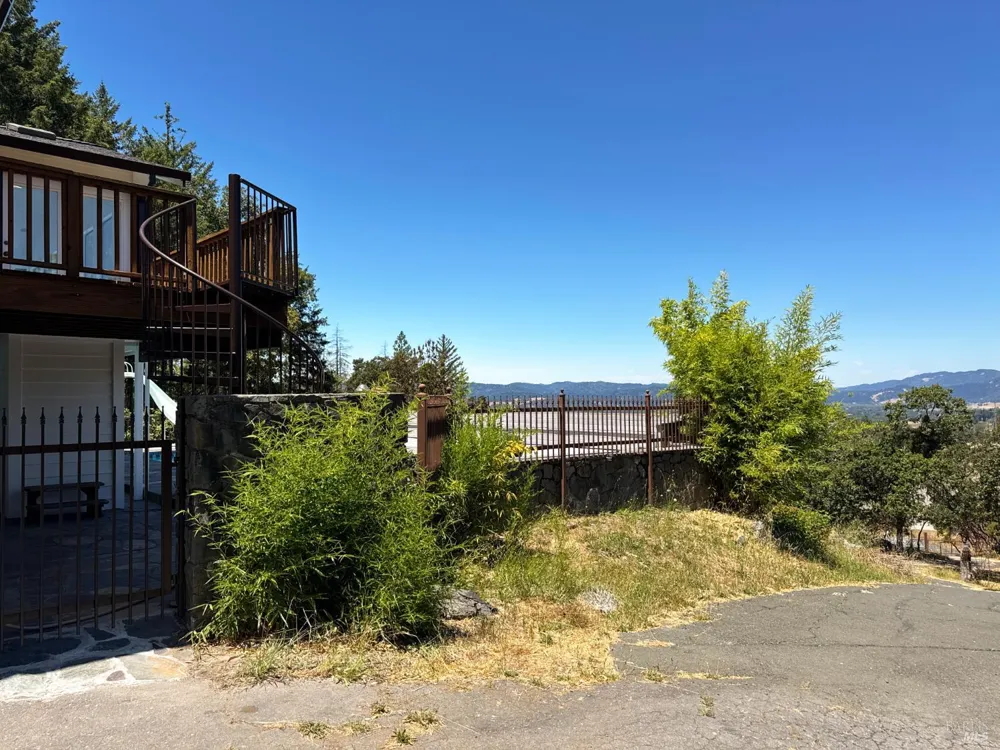16990 Old Boy Scout Road Willits, CA 95490