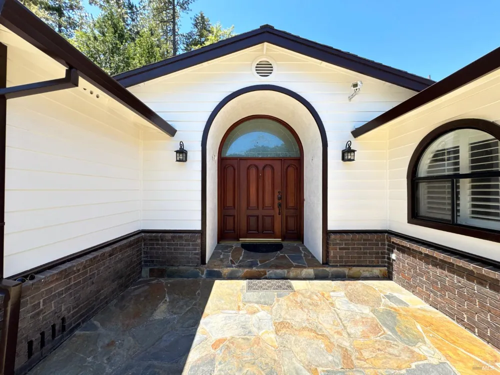 16990 Old Boy Scout Road Willits, CA 95490