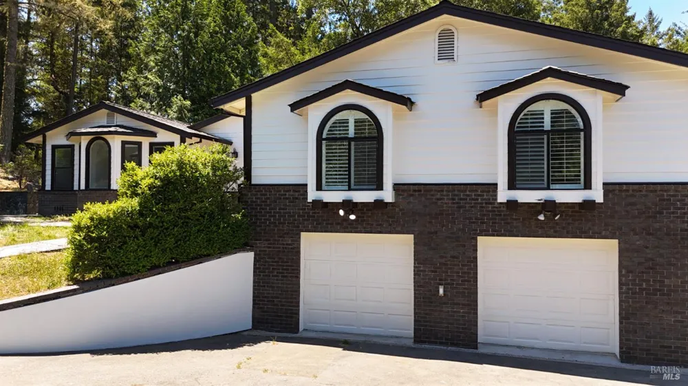 16990 Old Boy Scout Road Willits, CA 95490