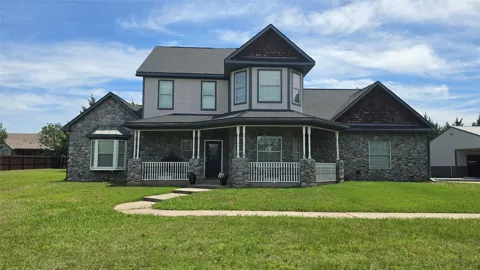 496 Brandon Way