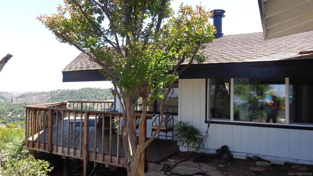 3730 Silverleaf Ln. Vista, CA 92084