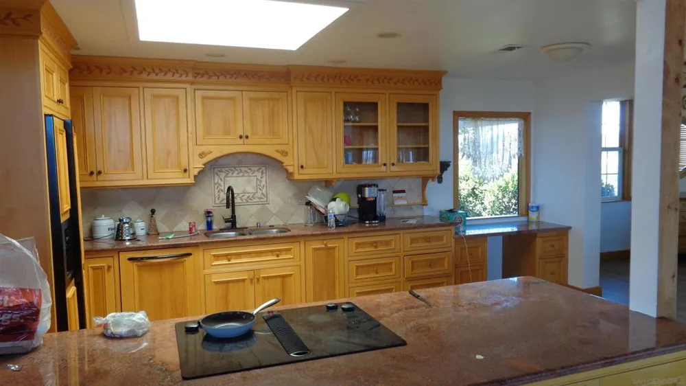 3730 Silverleaf Ln. Vista, CA 92084