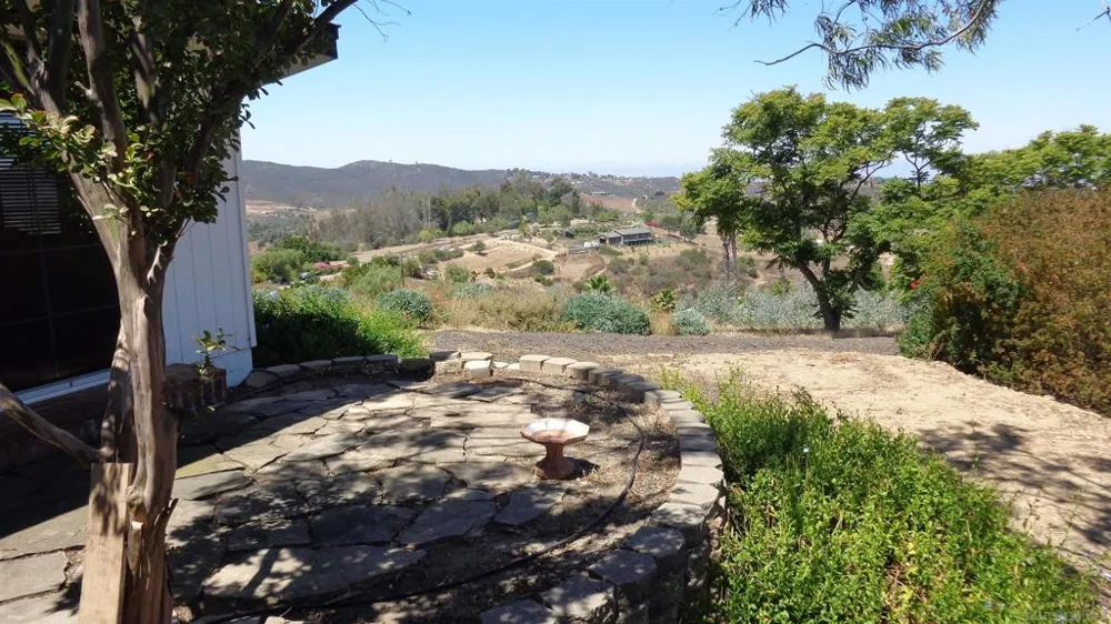 3730 Silverleaf Ln. Vista, CA 92084