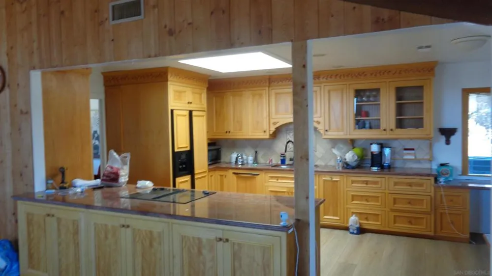 3730 Silverleaf Ln. Vista, CA 92084