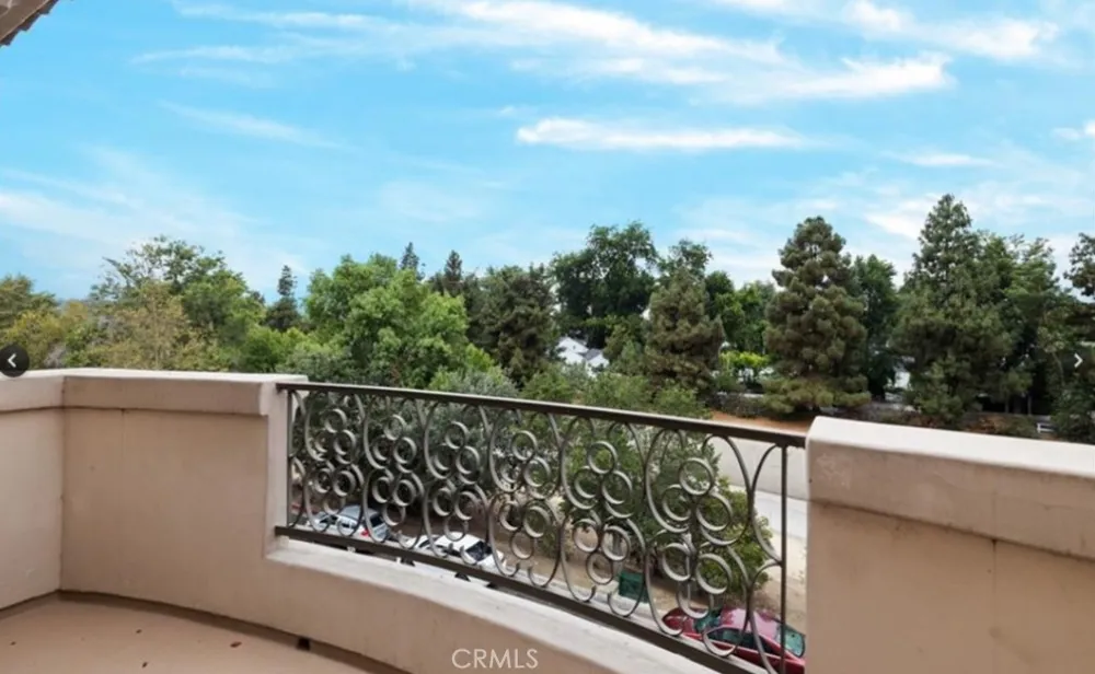 12067 Guerin Street #305 Studio City, CA 91604