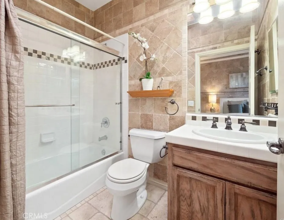 12067 Guerin Street #305 Studio City, CA 91604