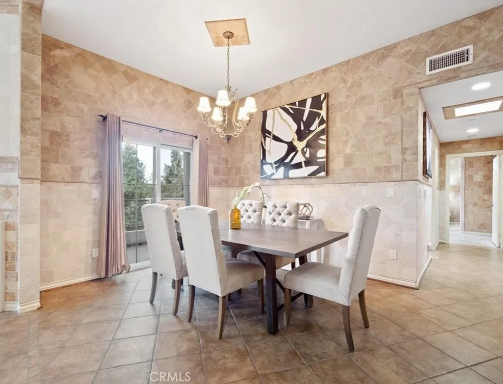 12067 Guerin Street #305 Studio City, CA 91604