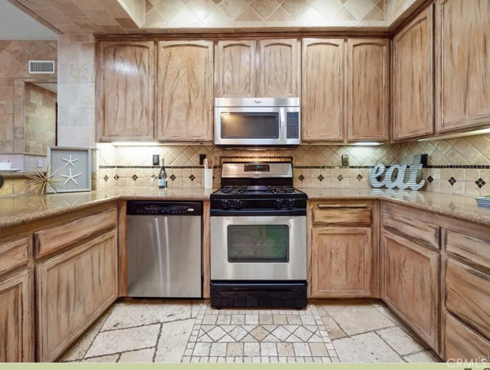 12067 Guerin Street #305 Studio City, CA 91604