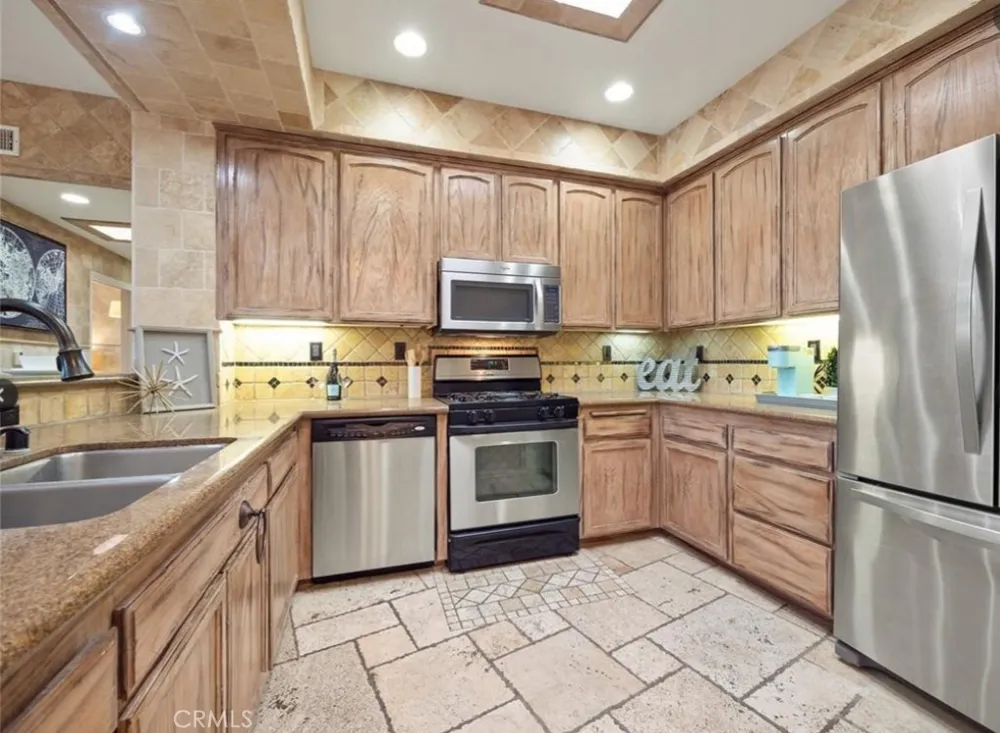 12067 Guerin Street #305 Studio City, CA 91604