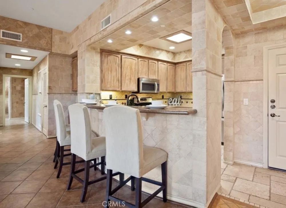 12067 Guerin Street #305 Studio City, CA 91604