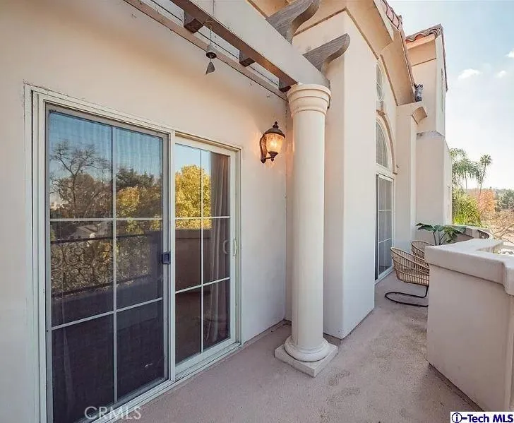 12067 Guerin Street #305 Studio City, CA 91604