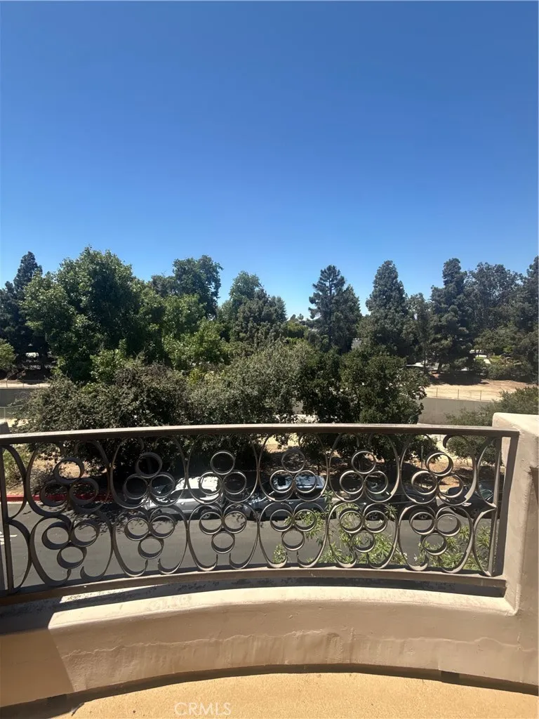 12067 Guerin Street #305 Studio City, CA 91604
